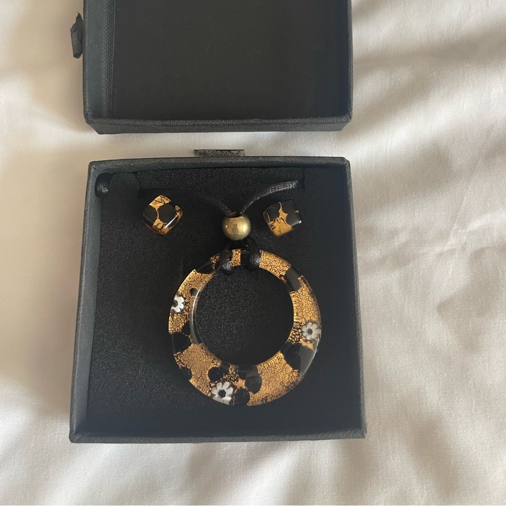 Murano Black and Gold Floral Glass Pendant Necklace and Earring Set